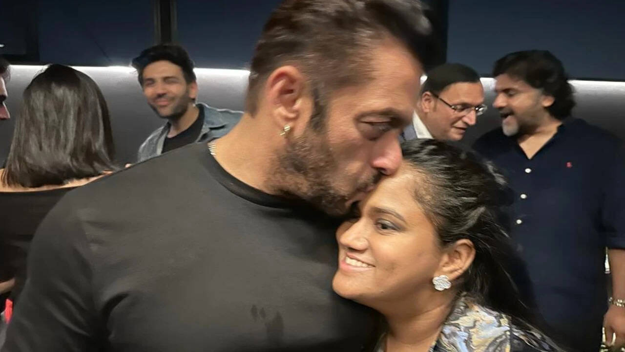 Salman Khan’s Sister Arpita Khan Sharma’s Diamond Earrings Worth Rs 5 lakhs Stolen