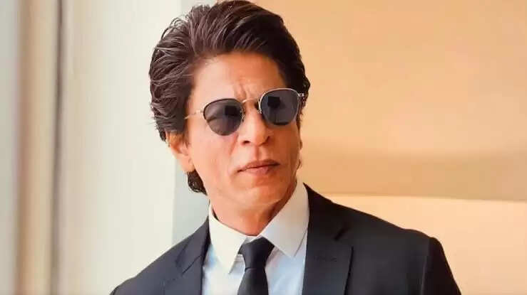 This Is What Happened When Shah Rukh Khan Replied To A Tweet Says, "Kyun Bhai Aap Swiggy Se Ho…Bhej Doge Kya?"