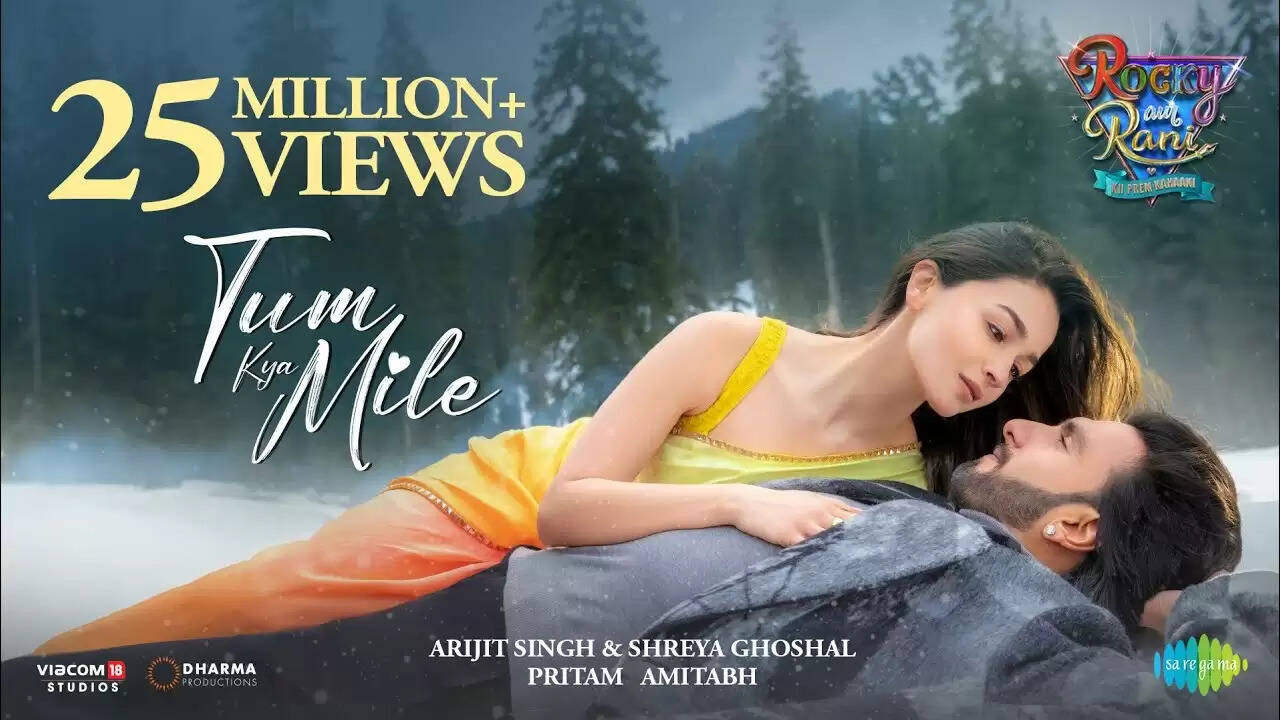 Fans Started Slamming Karan Johar For Ignoring Shreya Ghosal While Promoting 'Tum Kya Mile'