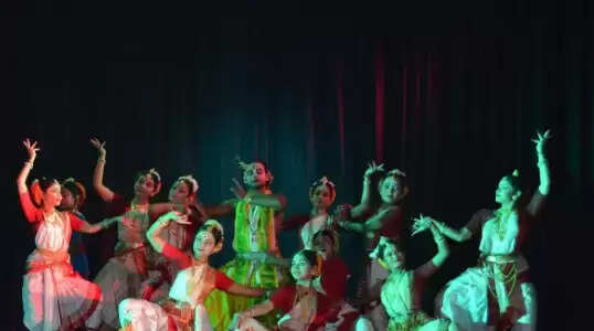 Top 8 Folk Dances Of West Bengal