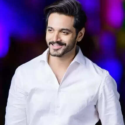 Wahaj Ali Net Worth, Age, Height, Biography, Family In 2023