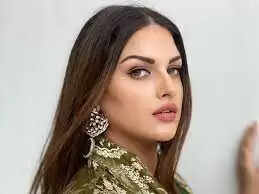 Himanshi Khurana Age, Height, Family, Boyfriend, Biography In 2023