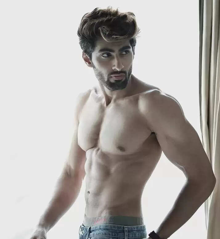 Mridul Madhok Age, Girlfriend, Net Worth, Family, Biography In 2023