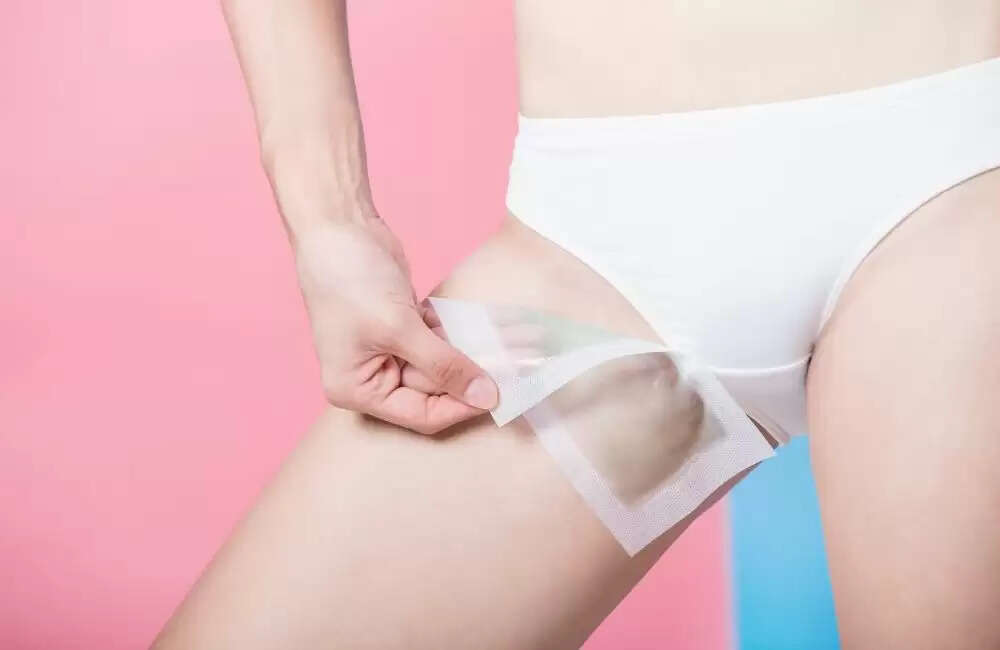 बिकिनी वैक्स क्या होता है, टिप्स और सावधानियां – Bikini Wax Kaise Karte Hain