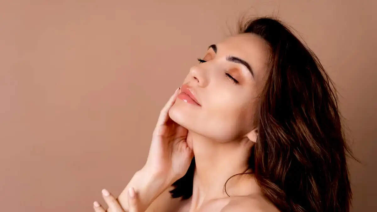 Top 4 Reasons For Keeping Skin Moisturized In Summer
