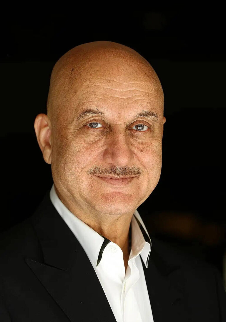 Anupam Kher Gives Review After Watching 'Jawan' In Amritsar!!!