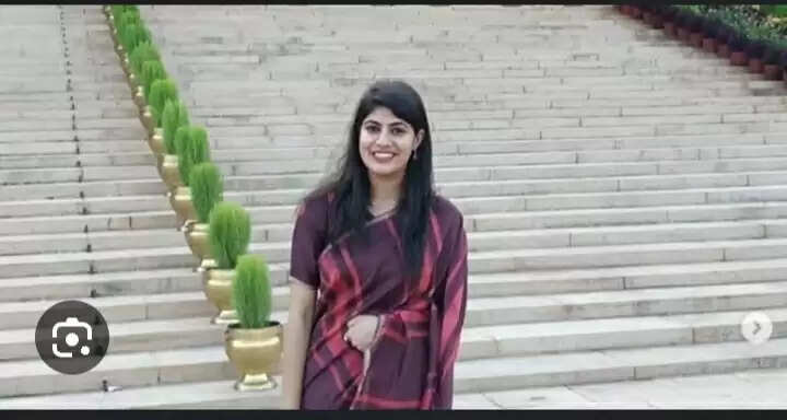IAS Vaishali Singh Age, Marksheet, Marriage, Husband