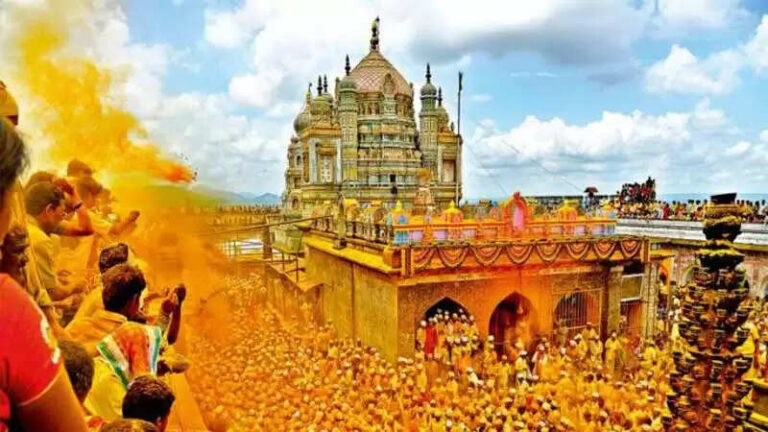 Top 15 Pilgrimage Sites In Maharashtra