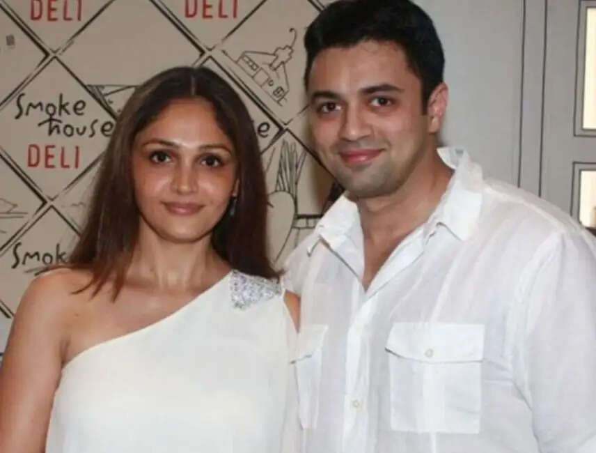 Sandali Sinha's Husband Kiran Salaskar Wiki, Age, Height, Net Worth, Wife, Family