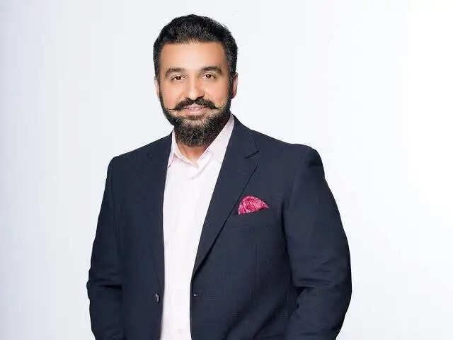 This Is What Raj Kundra Thinks About Ranveer Singh And Kartik Aaryan's Acting In Cirkus!!