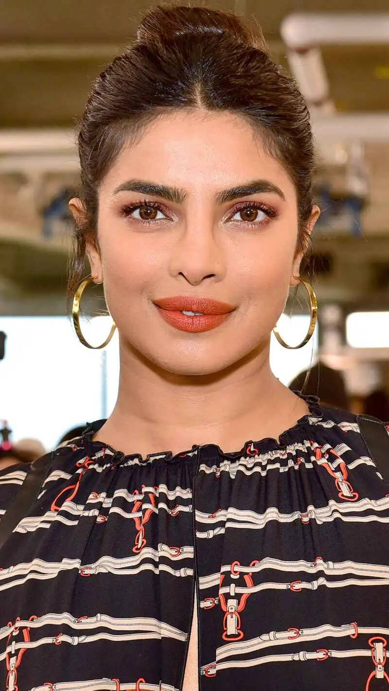 Priyanka Chopra Becomes A Victim Of Deepfake After Alia Bhatt!!