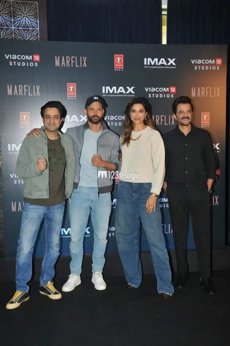 Finally!! Deepika Padukone Joins Hrithik Roshan For Fighter Promotion!!