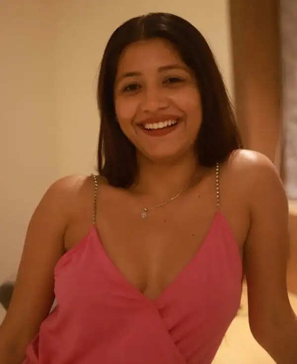 MTV Splitsvilla 14 Sakshi Shrivas Age, Height, Biography, Boyfriend, Instagram