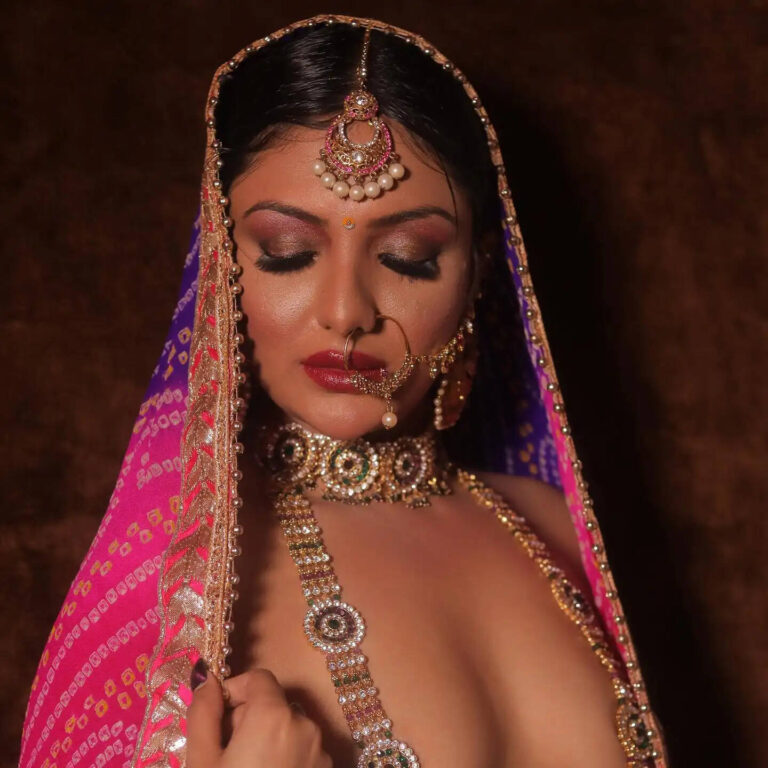 Khushi Mukherjee Age, Height, Weight, Wikipedia, Instagram