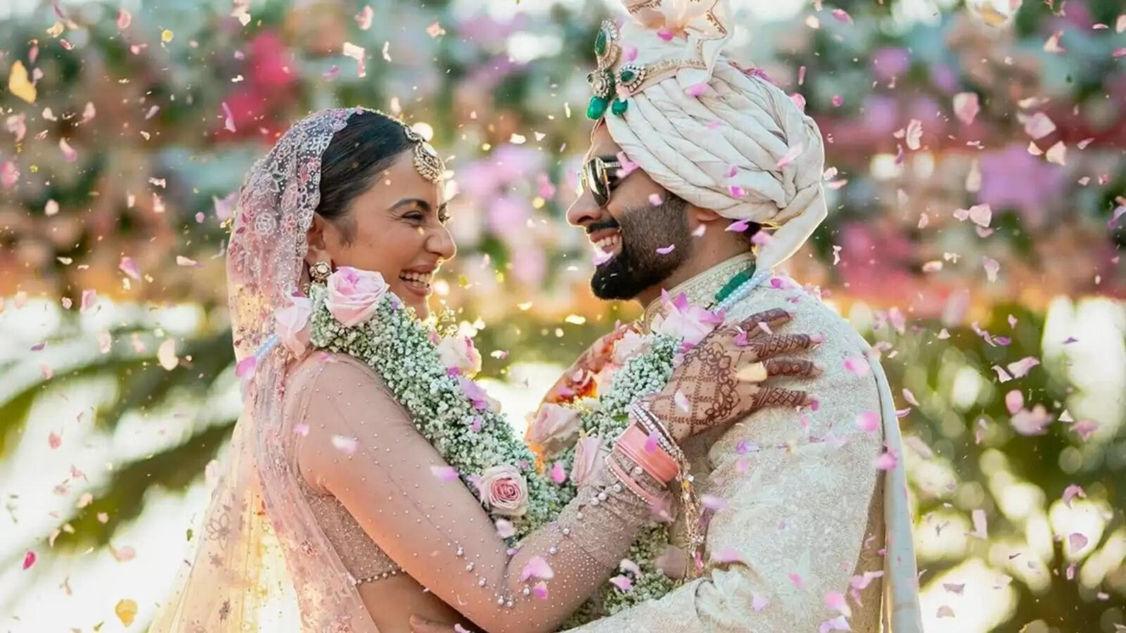 Arjun Kapoor Shares Inside Pictures From Rakul Preet Singh And Jackky Bhagnani's Wedding!!!