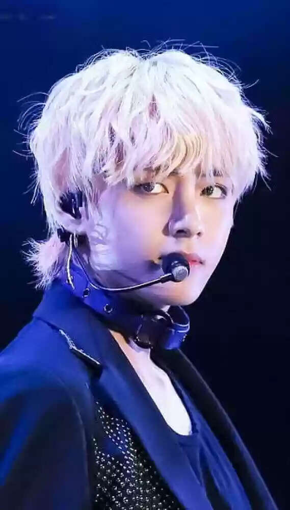 V (Singer) Body Statistics, Height, Weight, Age