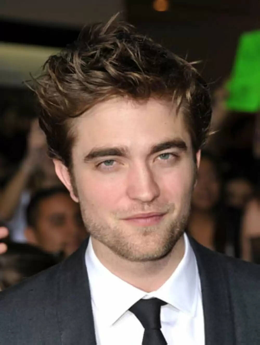 Robert Pattinson Body Statistics, Height, Weight, Age