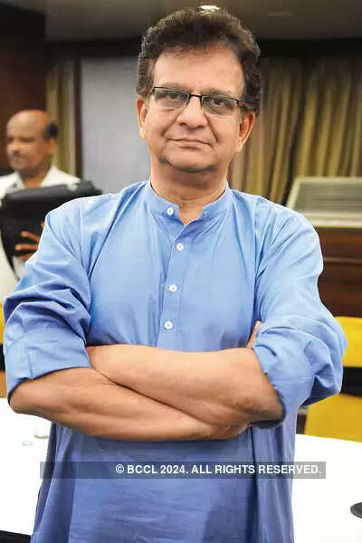 Pradeep Velankar Age, Biography, Family, Wife, Wikipedia
