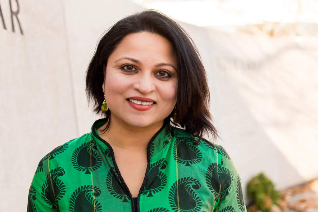 Deepa Iyer Biography, Age, Height, Net Worth, Husband