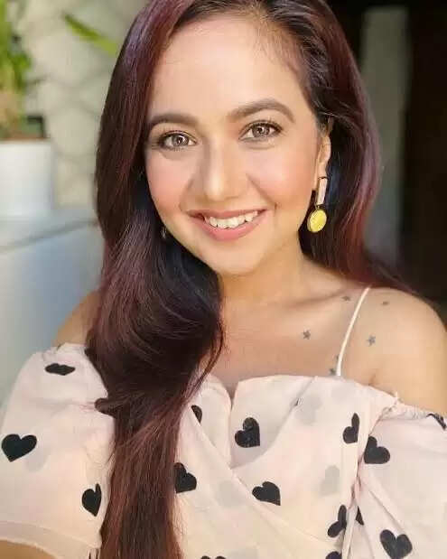 Roopal Tyagi Age, Income, Qualification, Height, Parents Name, Biography