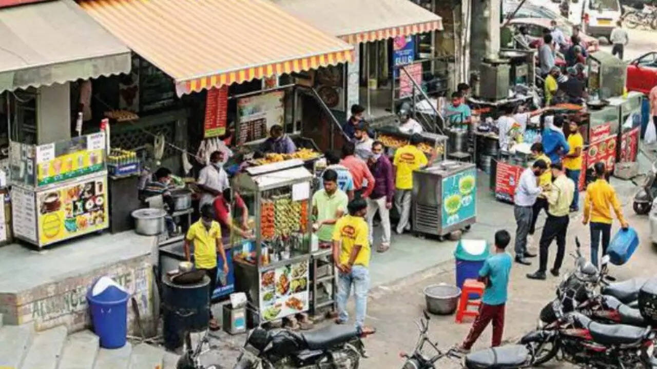 Top 5 Reason To Shop At Gurgaon’s Vyapar Kendra In 2024