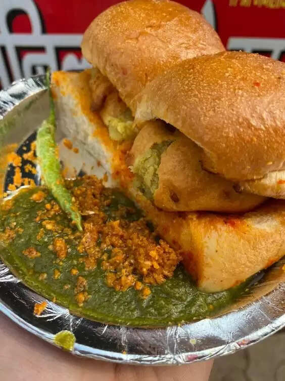 Top 10 Best Places To Eat Vada Pav In Mumbai
