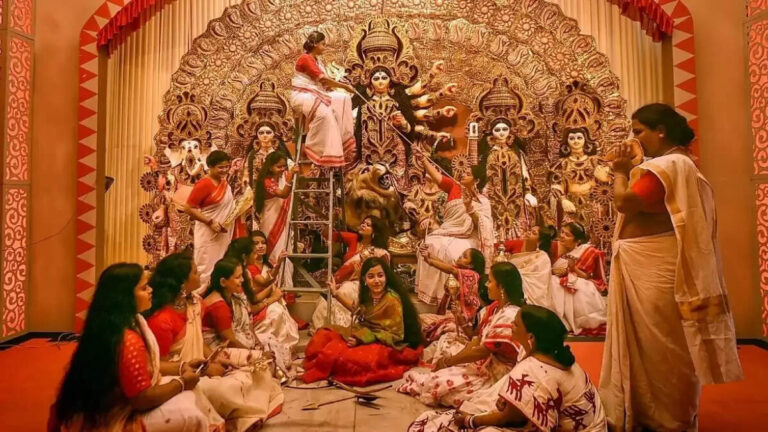 Top 5 Popular Durga Puja Pandals To Visit In South Kolkata