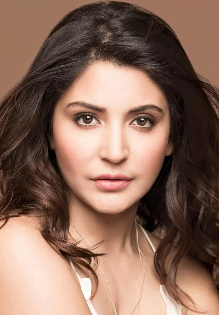 Actress Anushka Sharma Age, Height, Weight, Wiki, Family, Biography