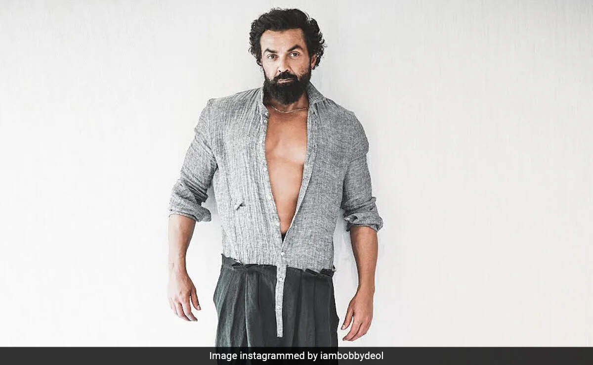 Bobby Deol Is Supporting 'THIS' Team In The IPL Final!!!