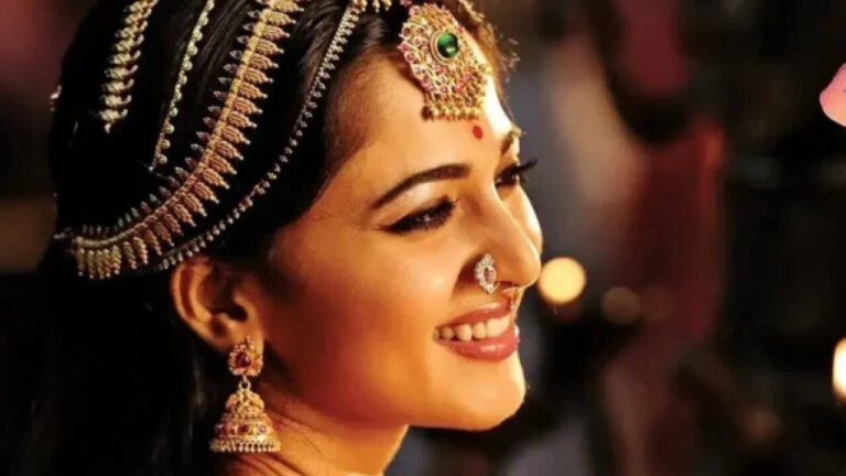 Actress Anushka Shetty Age, Height, Weight, Wiki, Family, Biography