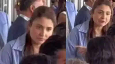 A Video Of Anushka Sharma From IND Vs PAK Match In New York Is Going Viral!!!