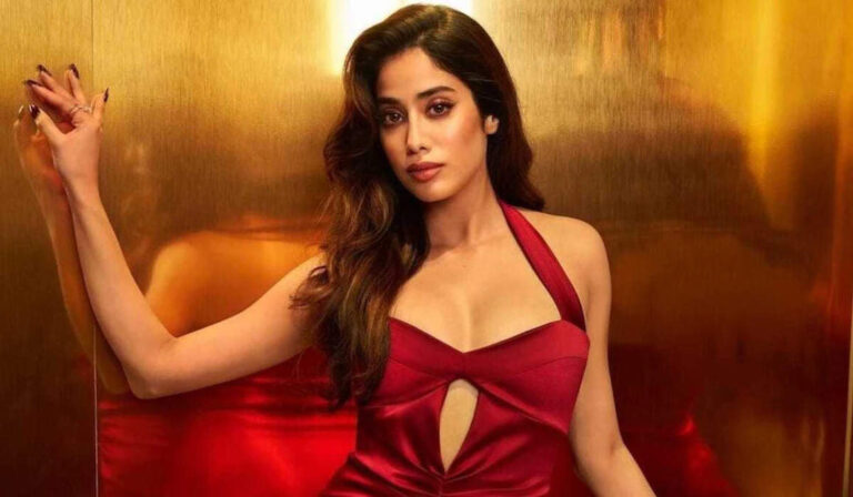 Top 10 Janhvi Kapoor Photos Till 2024
