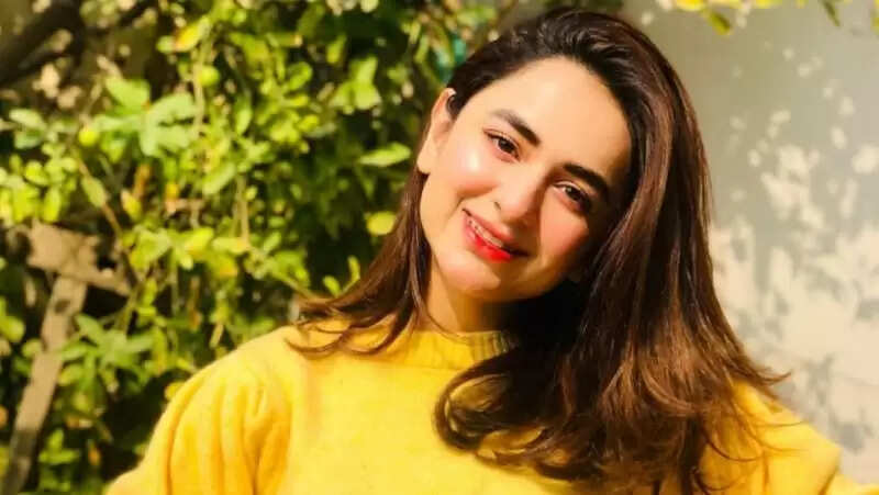Yumna Zaidi Biography, Age, Height, Career, Net Worth