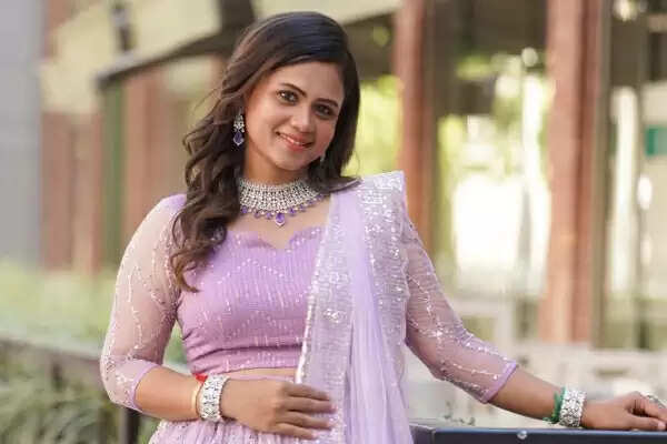 Manimegalai Age,Wiki, Family, Husband, Biography