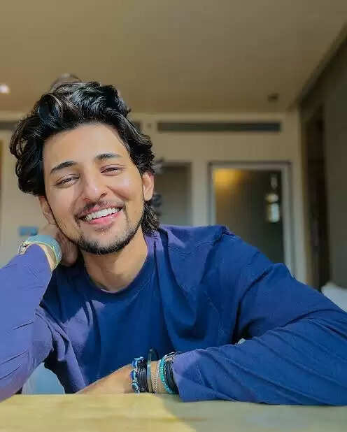 Darshan Raval Biography, Age, Height, Family, Net Worth, Girlfriend