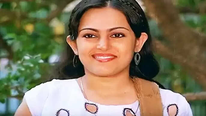 Nisha Noor Wiki, Age, Family, Height, Biography