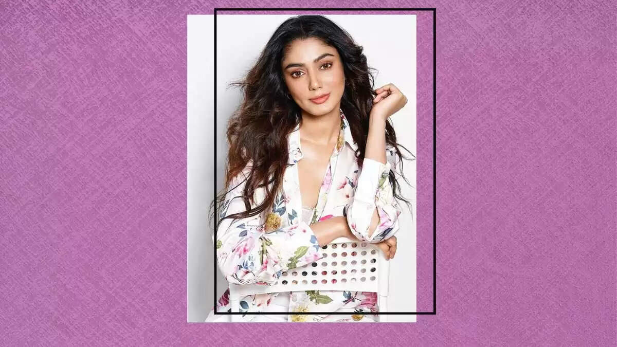 Sana Makbul Bigg Boss OTT 3 Winner Biography, Net worth, Age