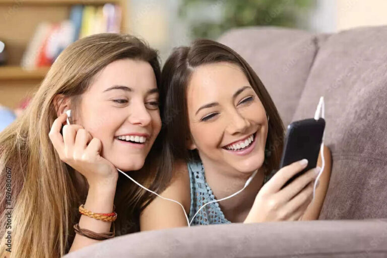 Top 10 Funniest Songs About Friends