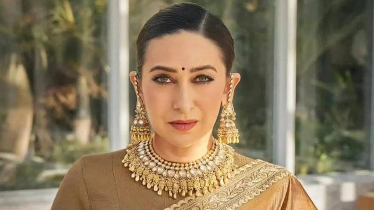 Karishma Kapoor Age, Family, Movies, Husband, Biography