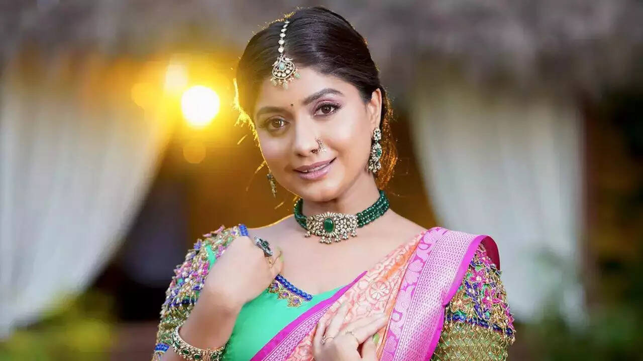 Akshata Deshpande Biography, Age, Height, Career, Net Worth