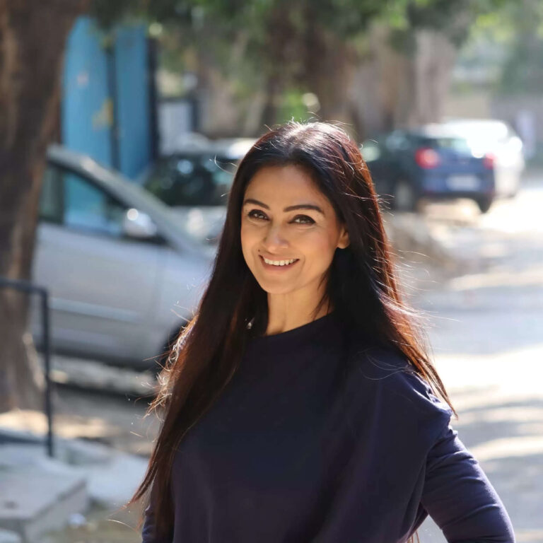 Actress Simran Biography, Height, Birthday, Net Worth, Movies, Husband Name