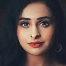 Sanjana Burli Biography, Age, Height, Career, Net Worth