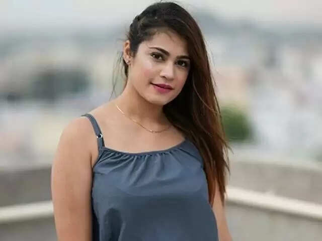 Kritika Malik Biography, Age, Height, Career, Net Worth, Family