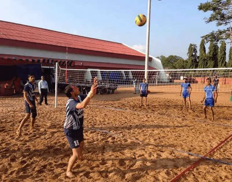 Difference Between Throwball vs Volleyball In Sports