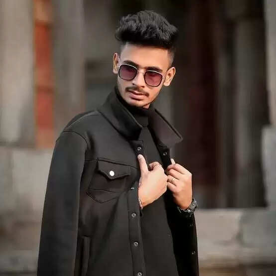 Devanshu Mahajan Wiki, Biography, Age, Height, Career, Net Worth In 2025