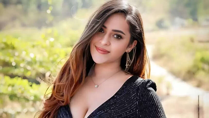 Prajakta Dusane Wiki, Biography, Age, Boyfriend, Career, Net Worth In 2025