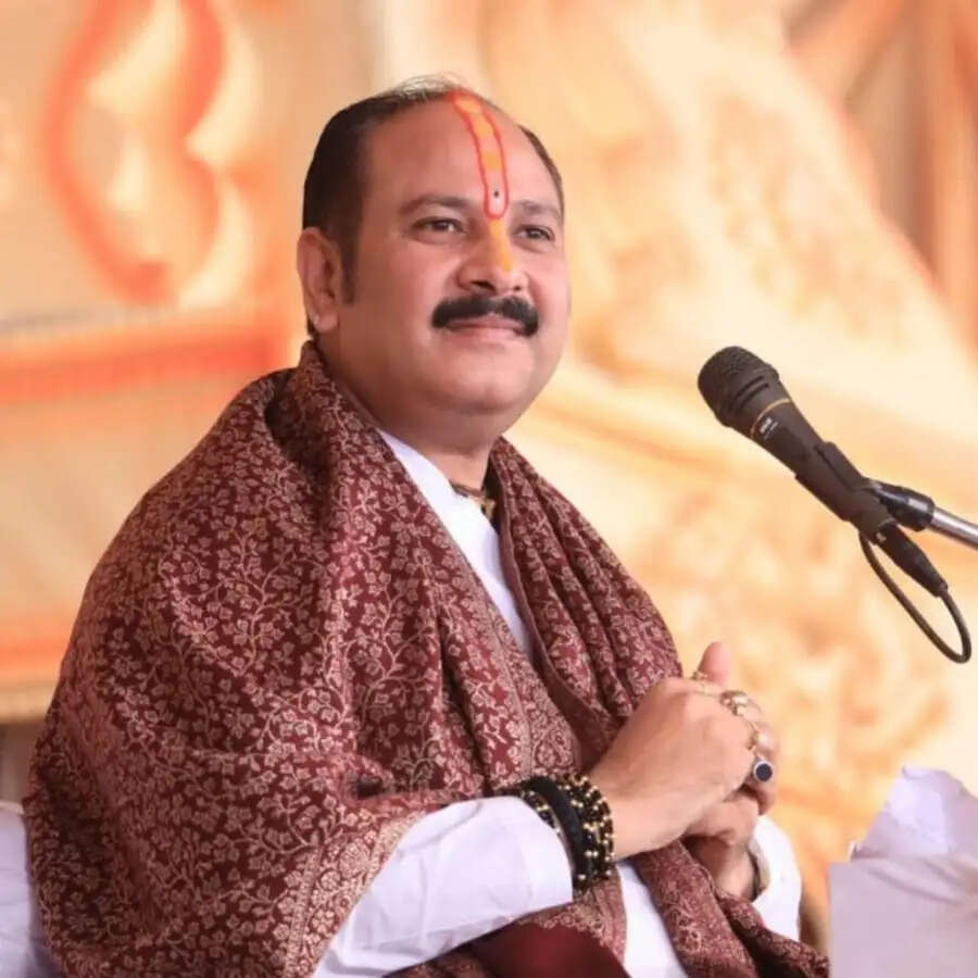 Pandit Pradeep Mishra Biography In 2025