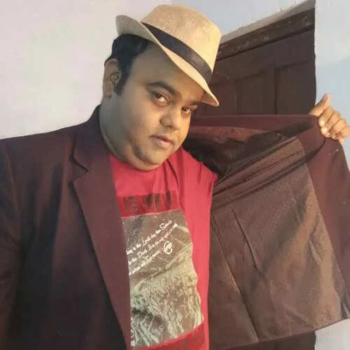 Vaibhav Mathur Parents, Wife Name, Height, Age & Income In 2025