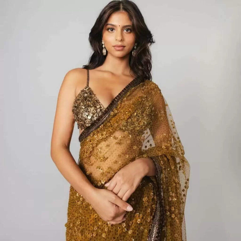 Suhana Khan Age, Size, Height, Weight, DOB, Husband, Boyfriends, Family, Biography In 2025