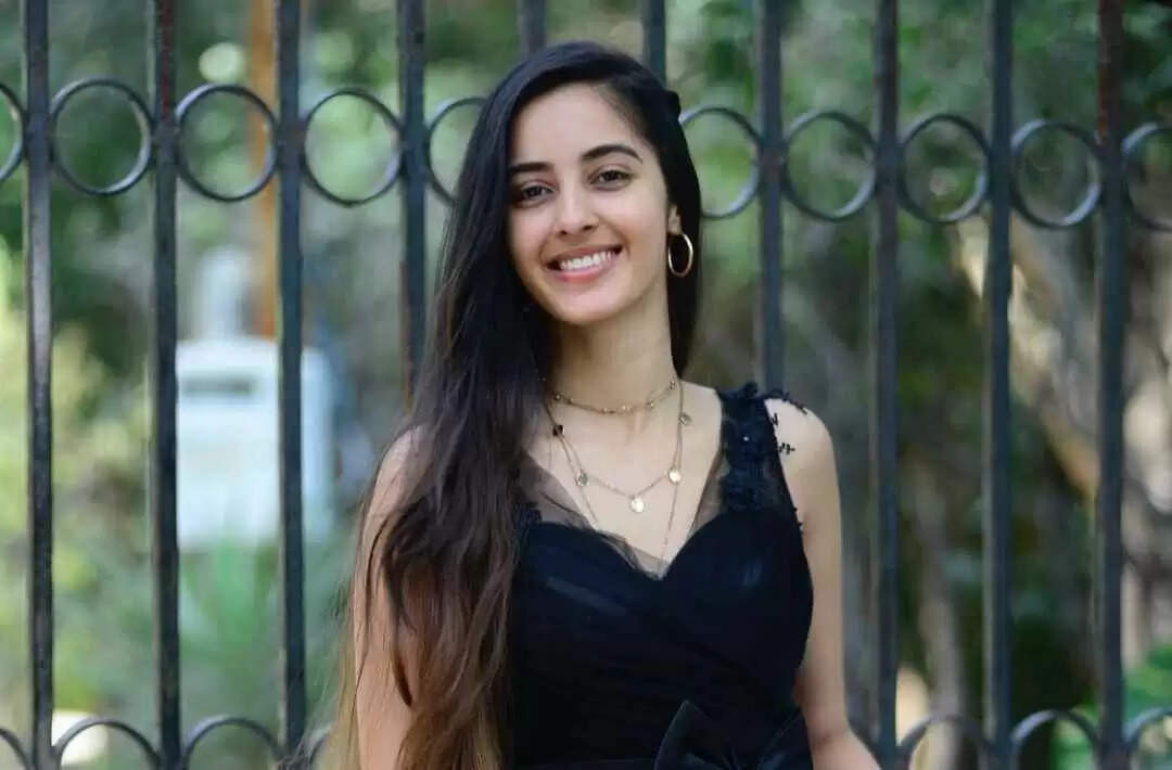 Simrat Kaur Age, Height, Weight, Size, DOB, Boyfriend, Husband Family, Biography In 2025
